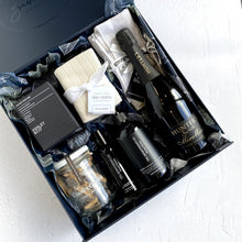 Load image into Gallery viewer, House Warming Deluxe Gift Box