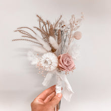 Load image into Gallery viewer, Dried Floral Arrangement