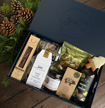 Load image into Gallery viewer, Festive Platter Gift Box
