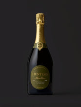 Load image into Gallery viewer, Hunter's Miru Miru Brut Reserve
